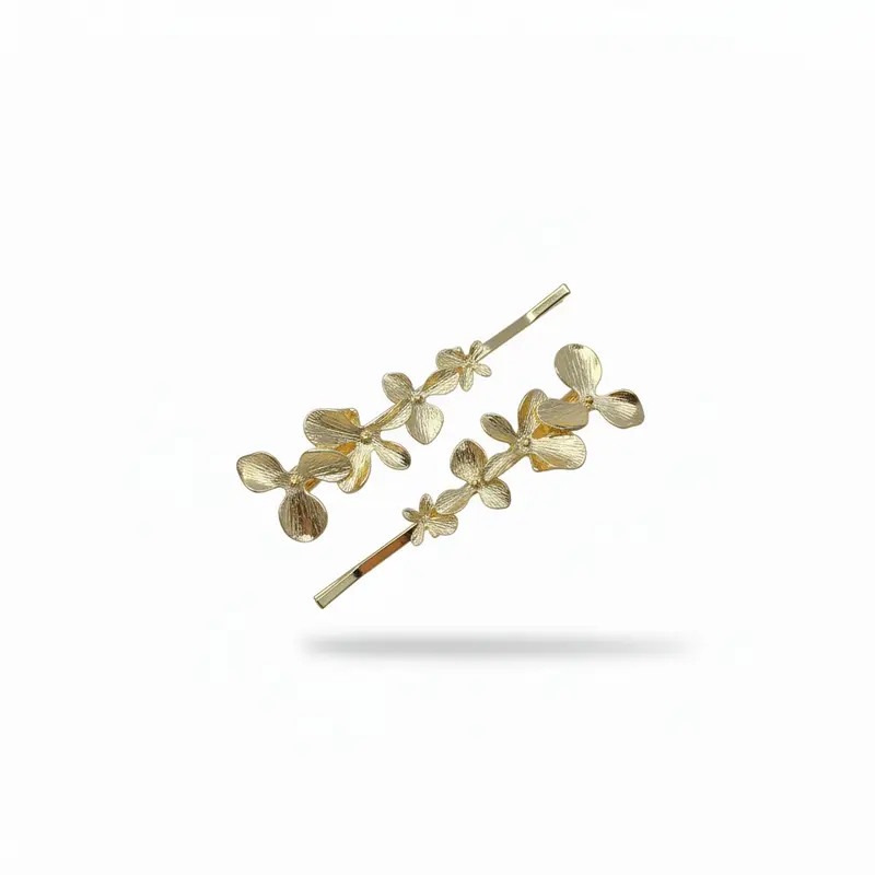 Juego de horquillas con flores de diferentes tamaños