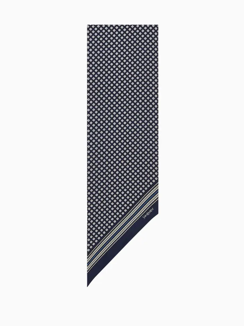 Lavalliere scarf