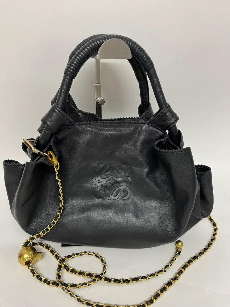 Loewe Aire Napa Negra pequeña con bandolera