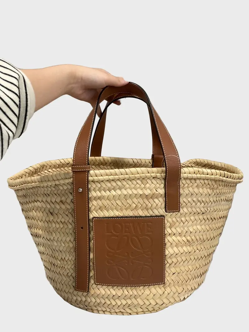 Loewe cesta rafia mediana - grande marrón clásica