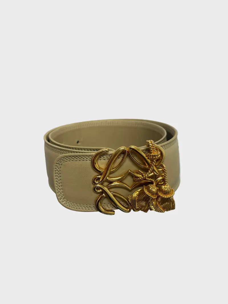 Loewe cinturón ancho edición especial anagrama dorado talla 75 en piel beige
