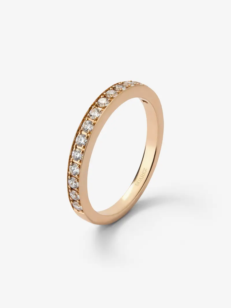 Media alianza de oro rosa de 18K con 16 diamantes en talla brillante con un total de 0,3 cts