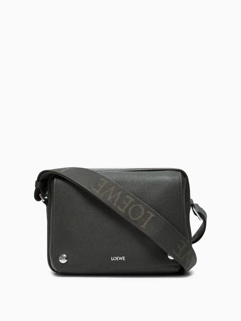 Medium Pebble Messenger bag
