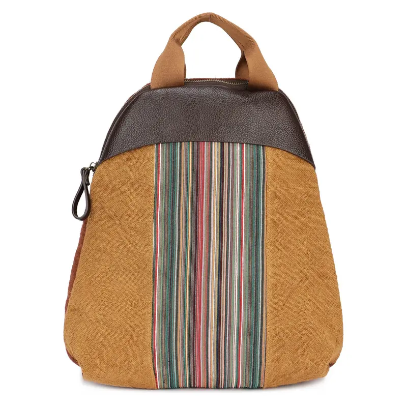 Mochila casual con estampado de rayas y detalles chocolate color caramelo