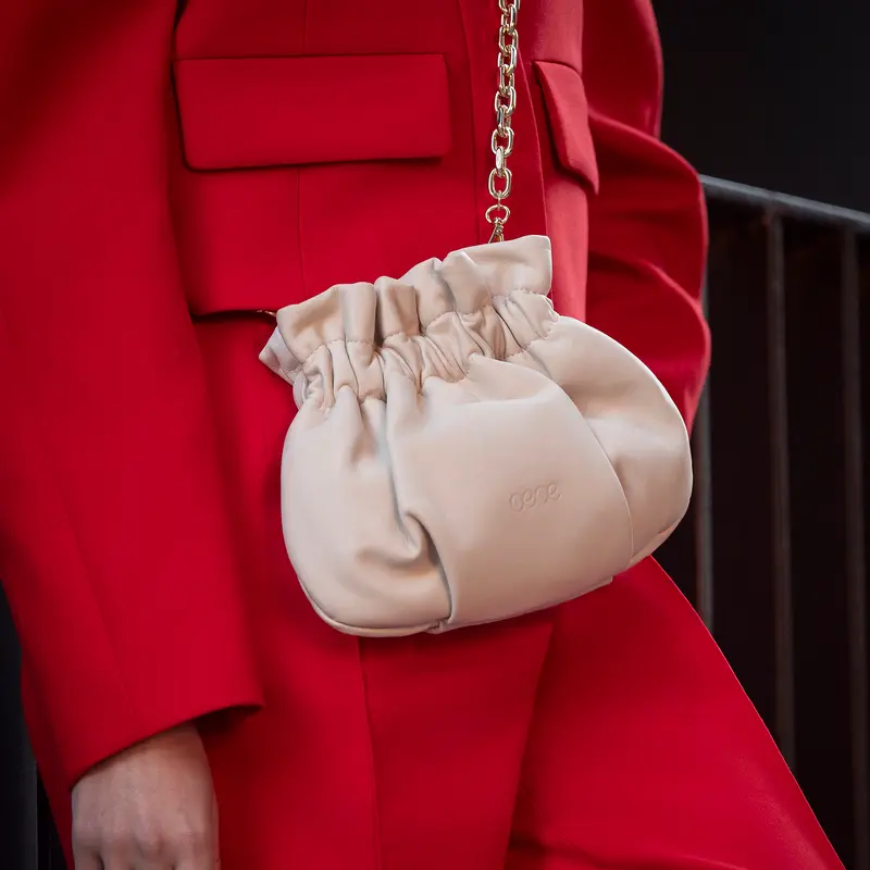 OLIVIA Beige