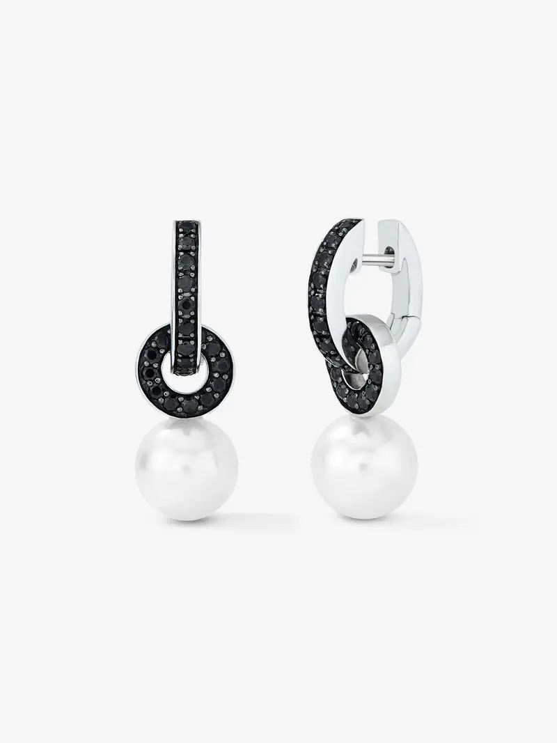 Pendiente de aro de plata 925 combinado con perla akoya de 8,5 mm y espinela