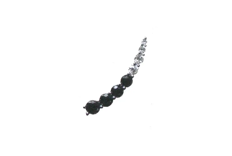 Pendiente individual de oro blanco de 18K con 4 diamantes en talla brillante con un total de 0,18 cts y espinelas negras