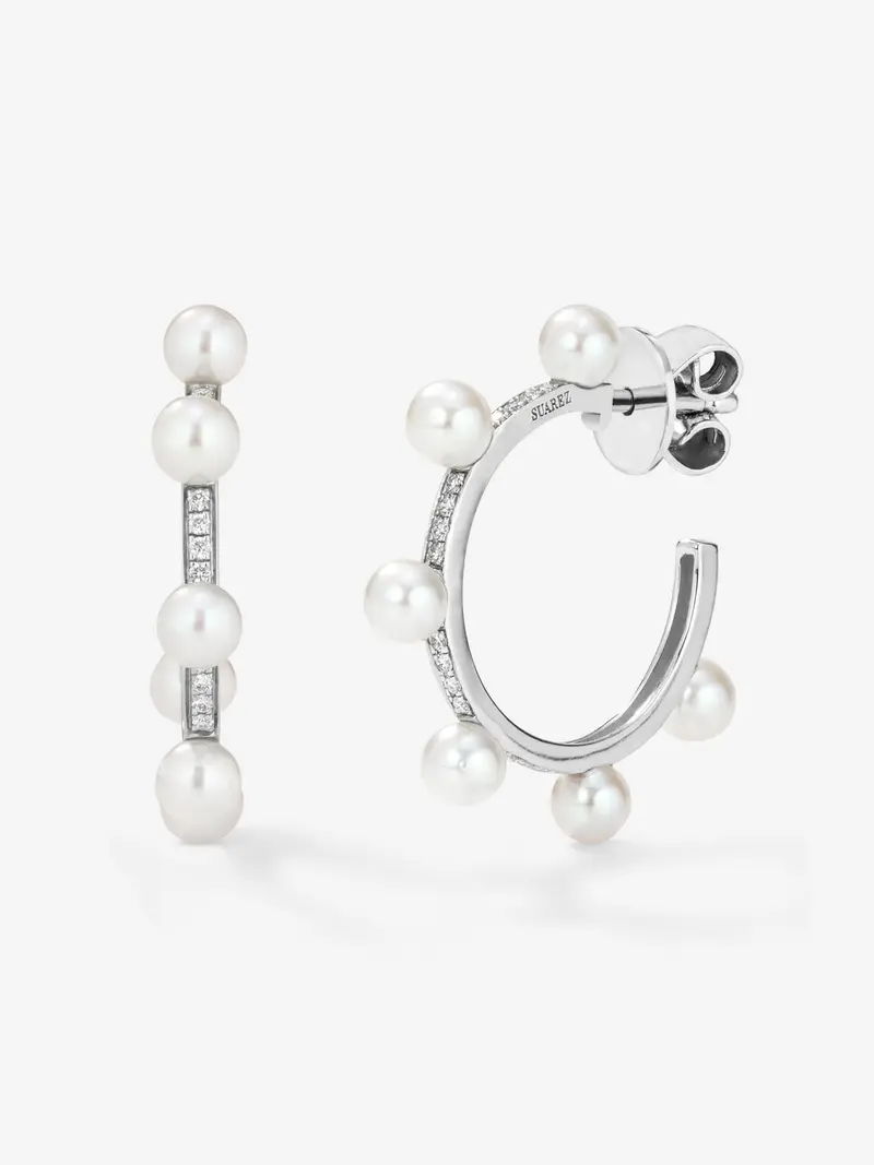 Pendientes aros de oro blanco de 18k con perlas Akoya 4mm