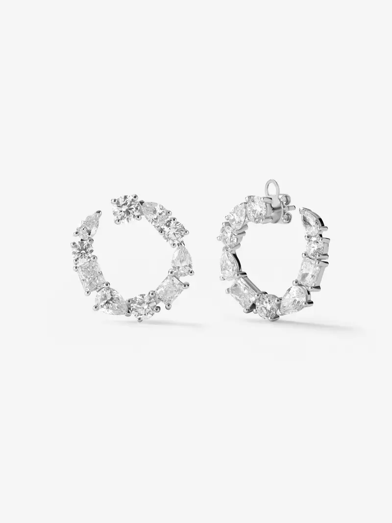 Pendientes de aro de Alta Joyería en oro blanco de 18K con diamantes