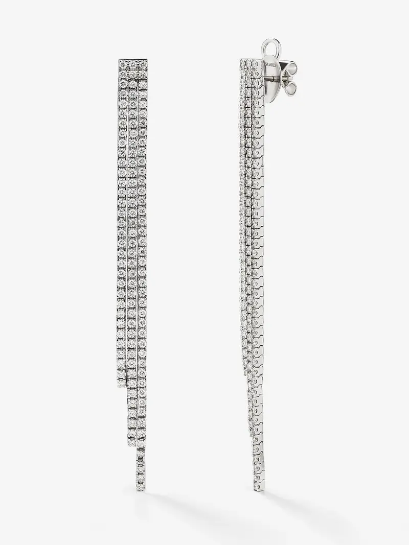 Pendientes de aro de oro blanco de 18K con 232 diamantes en talla brillante con un total de 4,06 cts