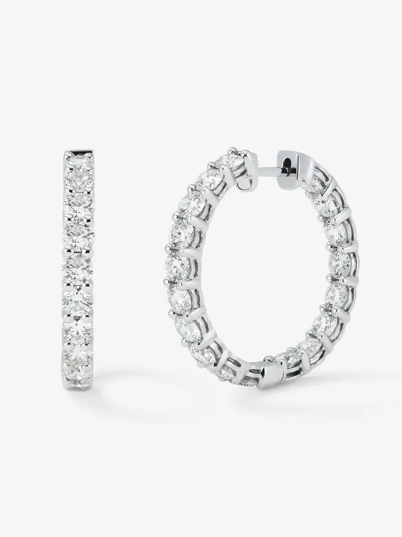 Pendientes de aro de oro blanco de 18K con diamantes blancos en talla brillante de 4,7 cts