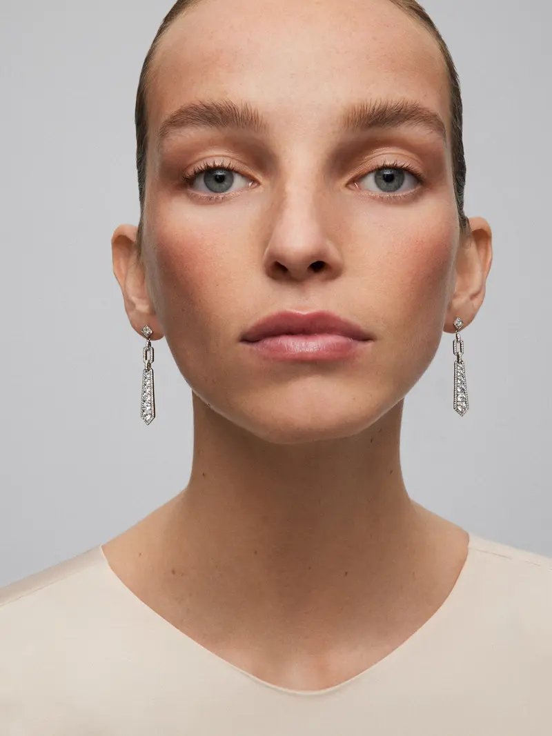 Pendientes de aro de oro blanco de 18K con diamantes en talla princesa y brillante de 3,12 cts