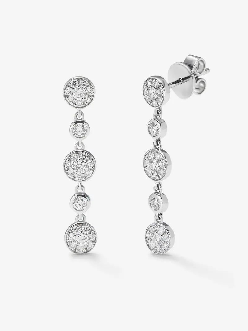 Pendientes de oro blanco de 18K con 10 diamantes en talla brillante de 0,7 cts