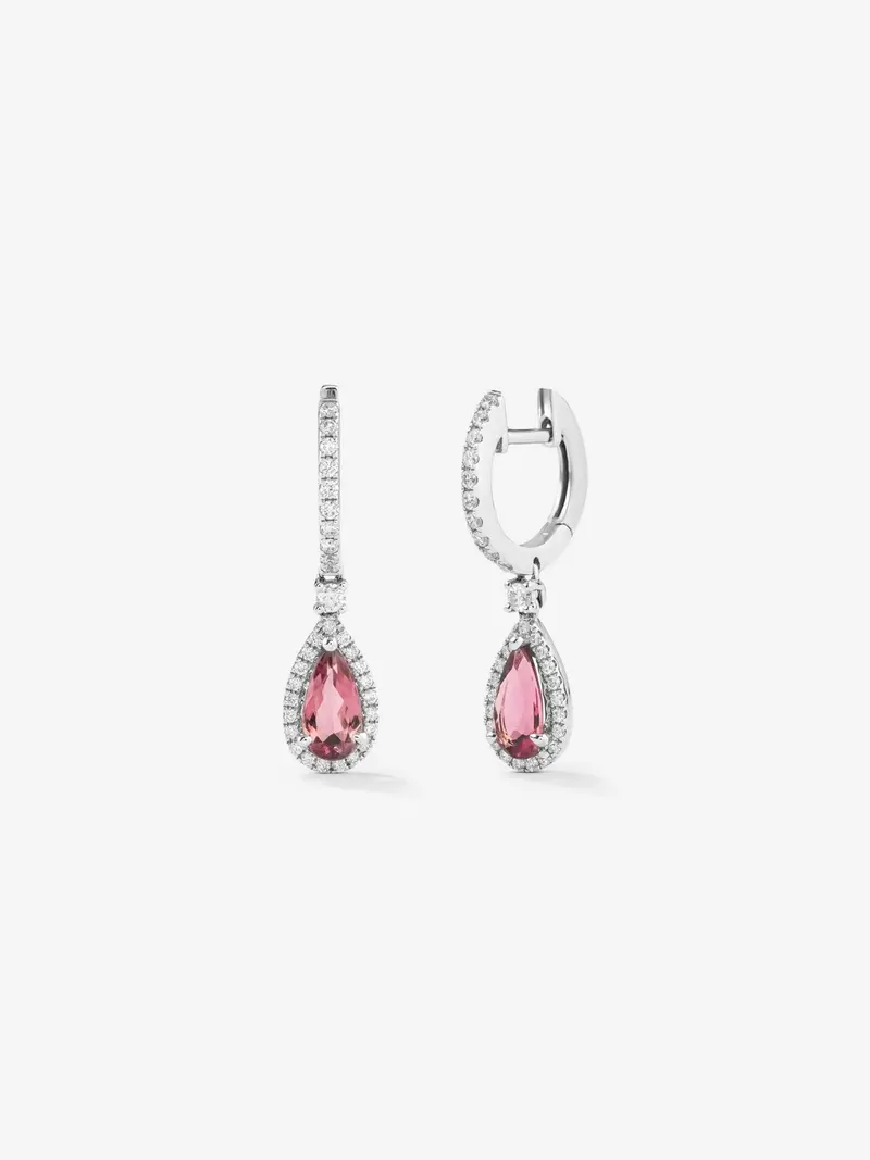 Pendientes de oro blanco de 18K con 2 turmalinas rosas en talla pera con un total de 1,35 cts y 64 diamantes en talla brillante con un total de 0,36 cts