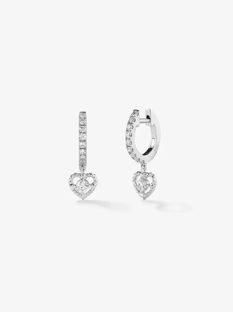 Pendientes de oro blanco de 18K con 20 diamantes en talla brillante con un total de 0,33 cts