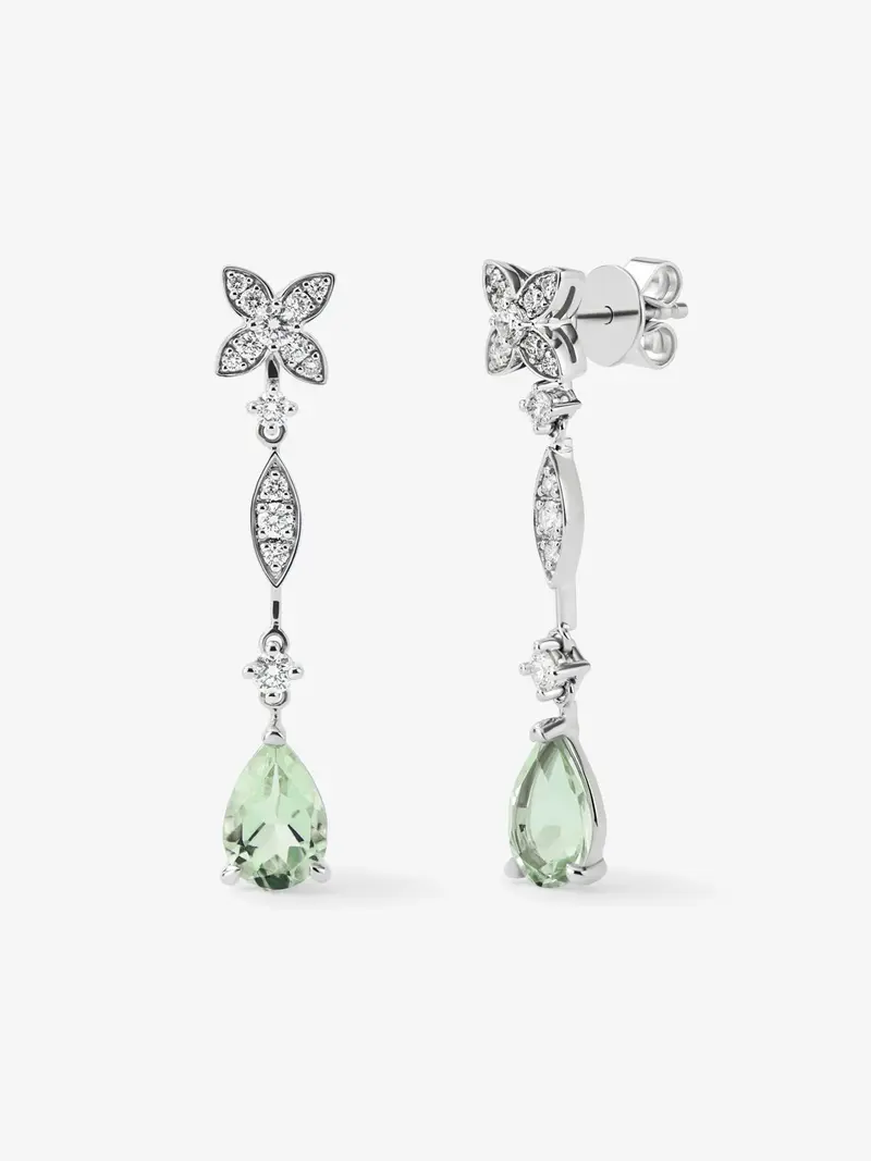 Pendientes de oro blanco de 18K con 30 diamantes en talla brillante con un total de 0,63 cts y 2 amatistas verdes en talla pera
