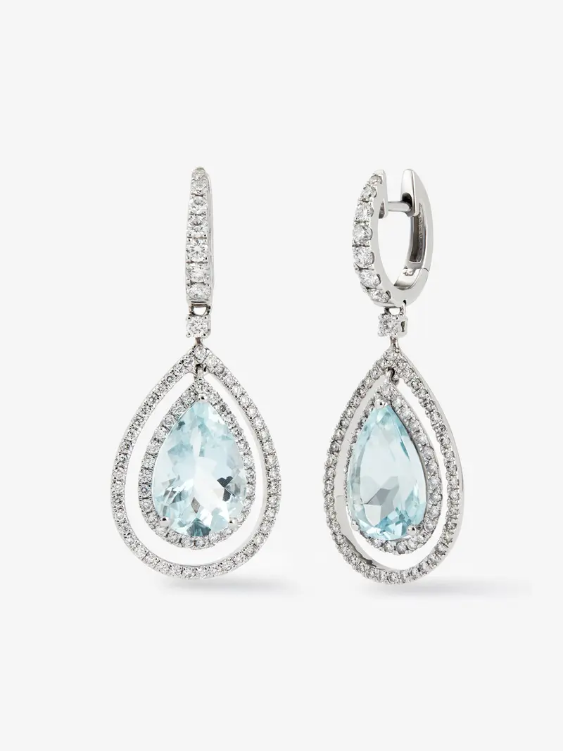 Pendientes de oro blanco de 18K con aguamarinas en talla pera de 5,13 cts y diamantes en talla brillante de 1,07 cts
