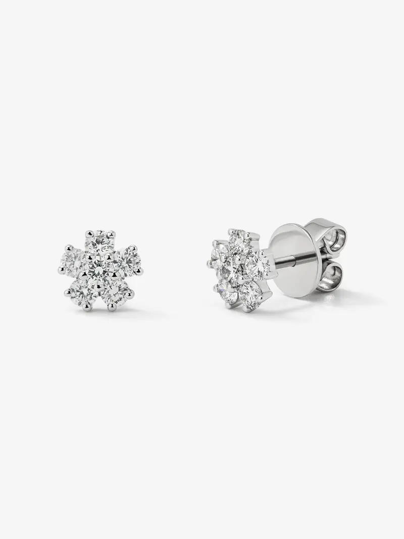 Pendientes de oro blanco de 18K con diamantes en talla brillante con un total de 0,6 cts