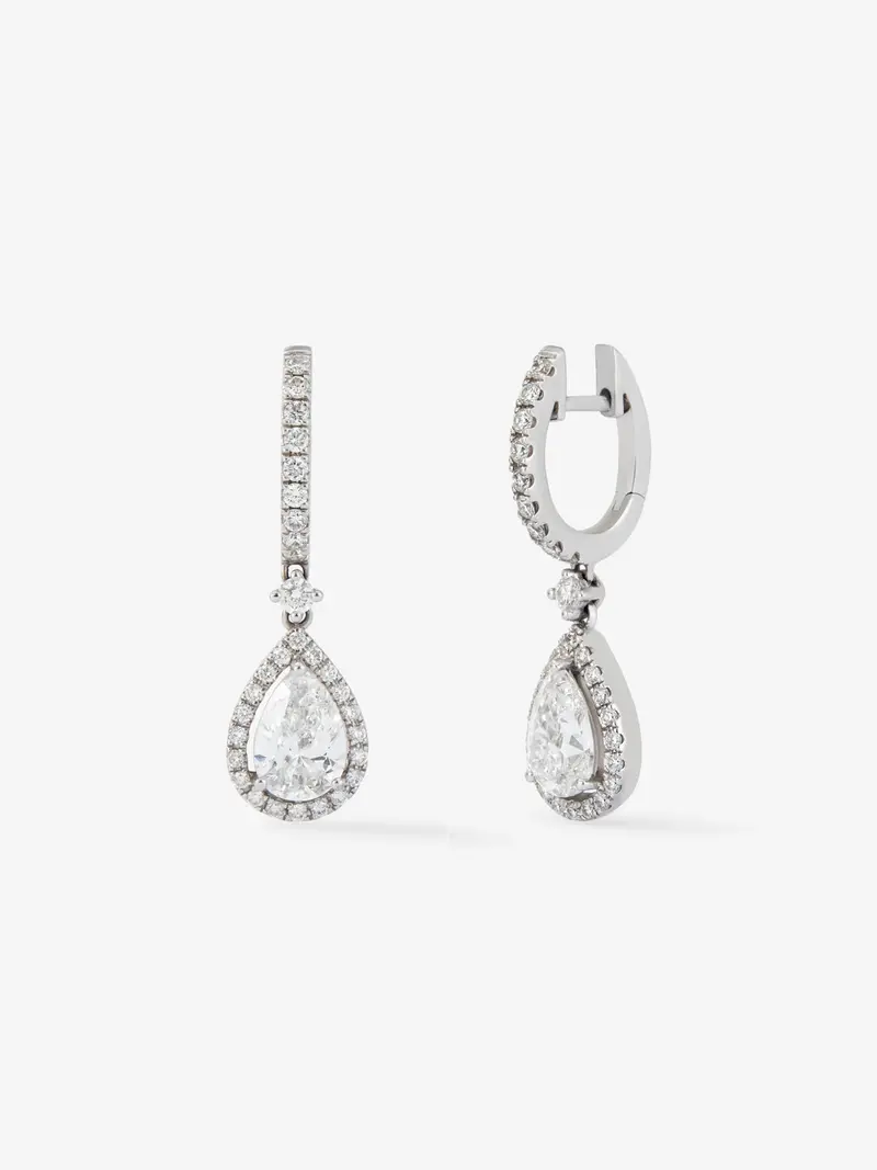Pendientes de oro blanco de 18K con diamantes en talla pera y brillante de 2,56 cts