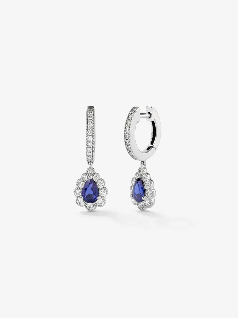 Pendientes de oro blanco de 18K con zafiros azules en talla pera de 1,66 cts y diamantes en talla brillante de 0,90 cts
