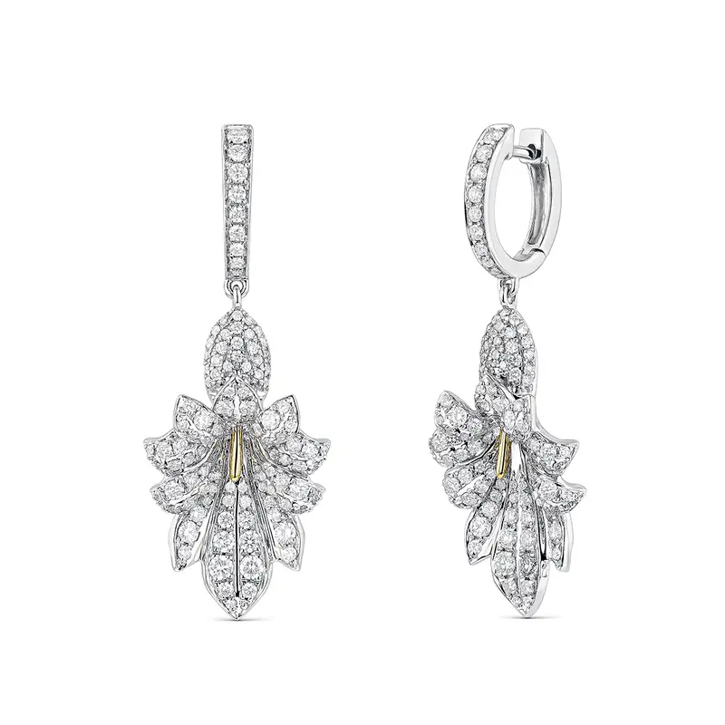 Pendientes de oro blanco y amarillo de 18K con pavé de diamantes con un total de 1,61 cts