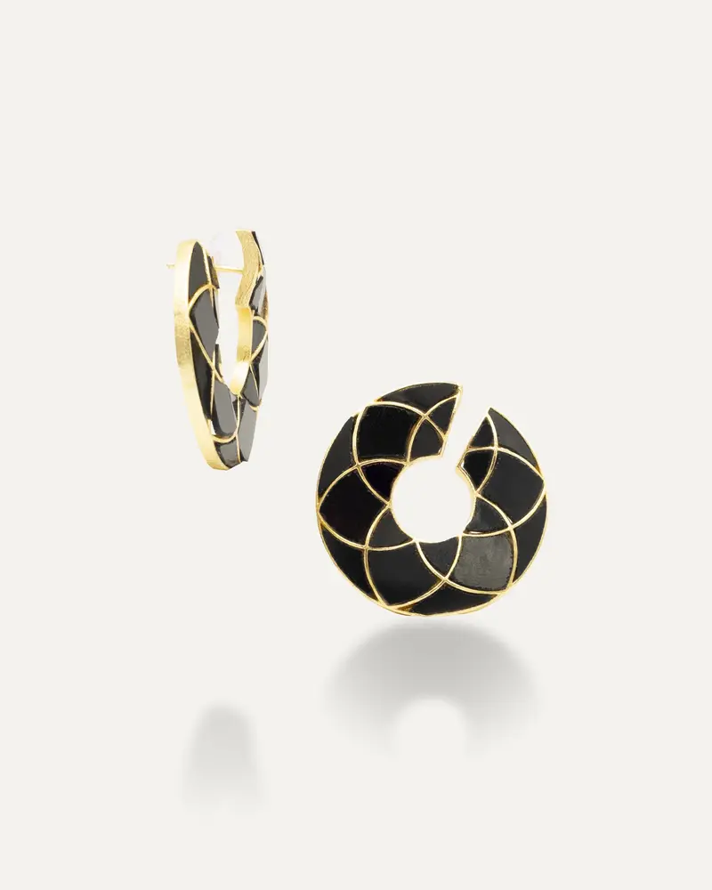 Pendientes Dorados Deva Onix Negro