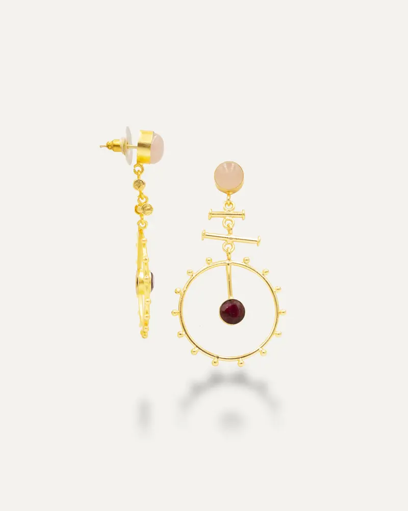 Pendientes Dorados Jhumka Cuarzo Rosa y Hatypara Roja