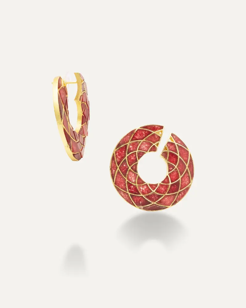 Pendientes Dorados Top Deva Hatypara. Roja