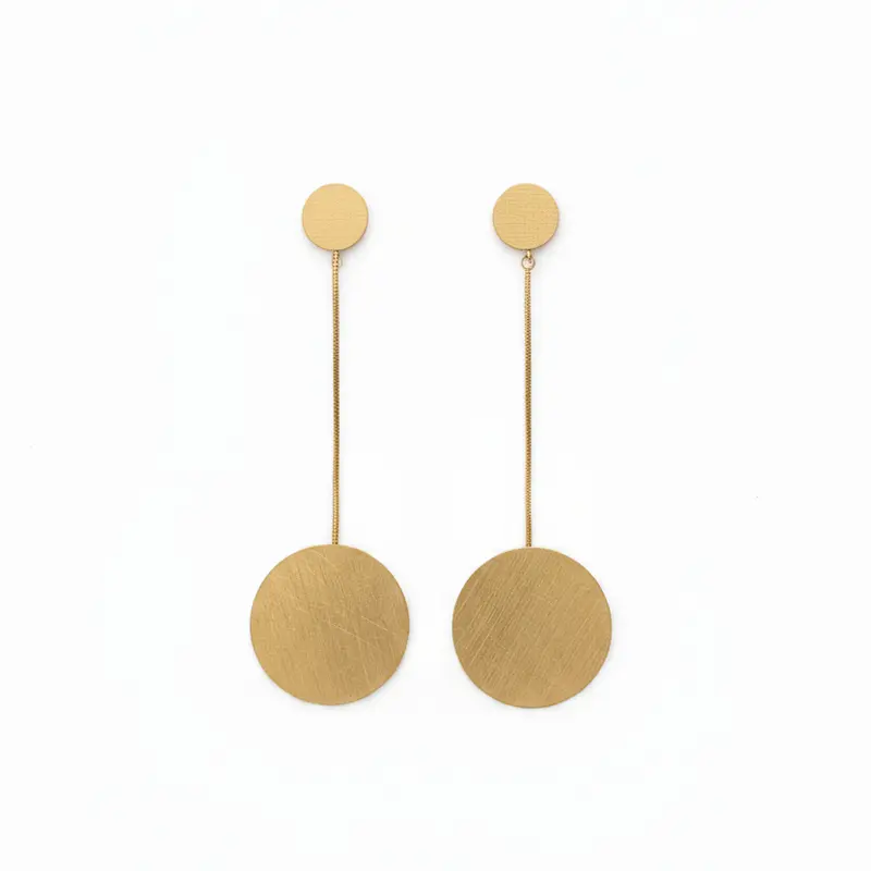 Pendientes largos de acero doble altura de círculos planos mate