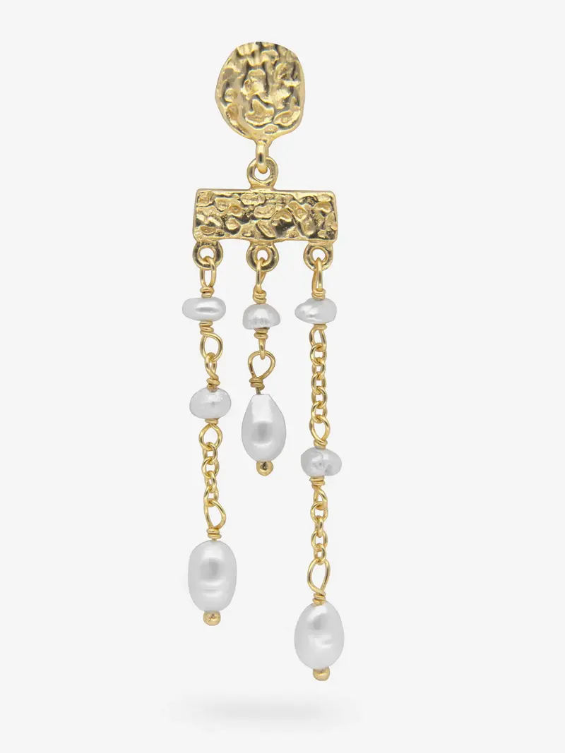 Pendientes largos en forma irregular de plata 925 chapada en oro y perlas