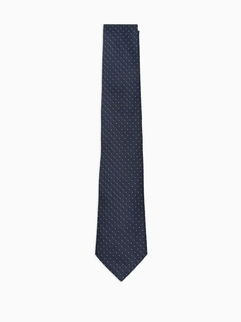 Polka-dot tie