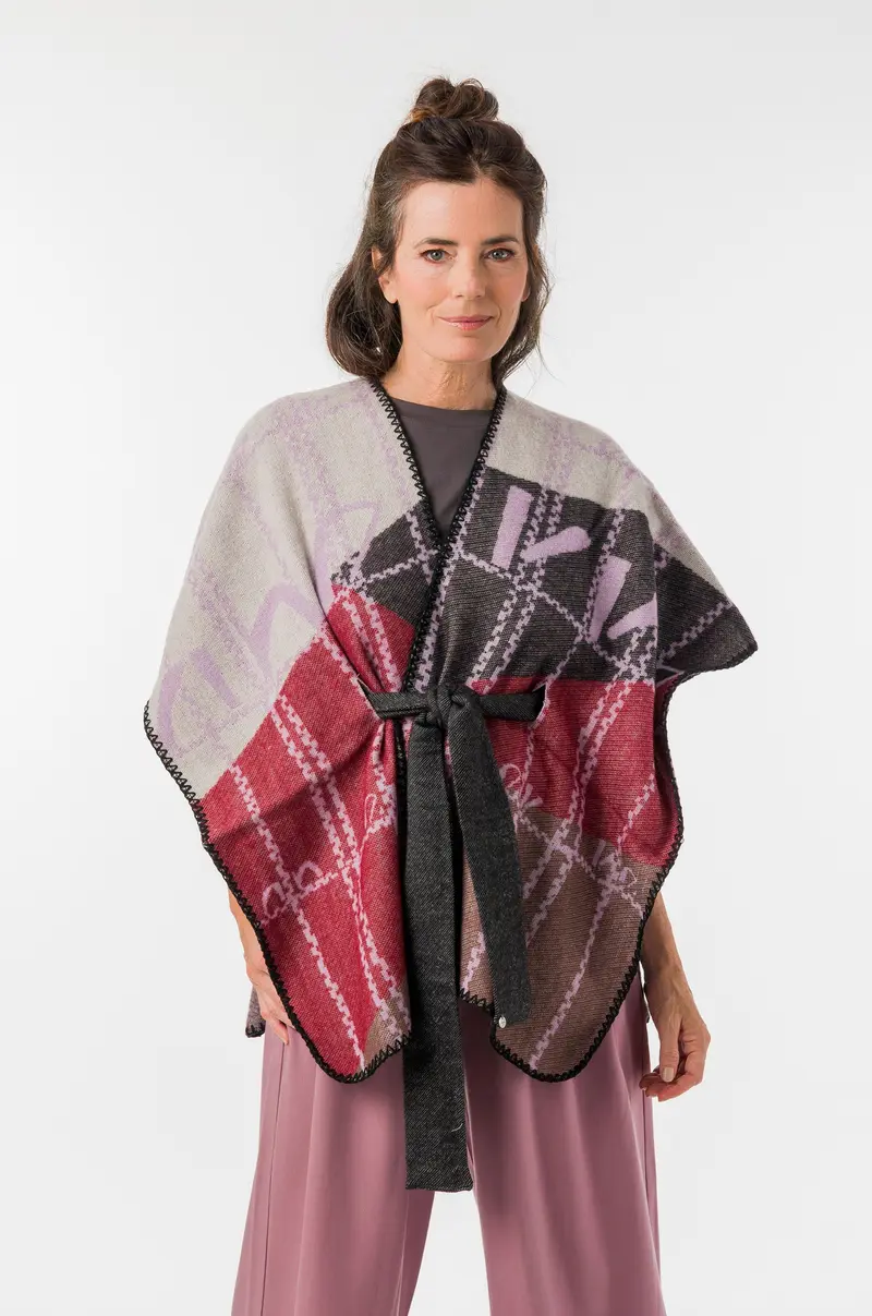 Poncho con cinturón estampado Iron