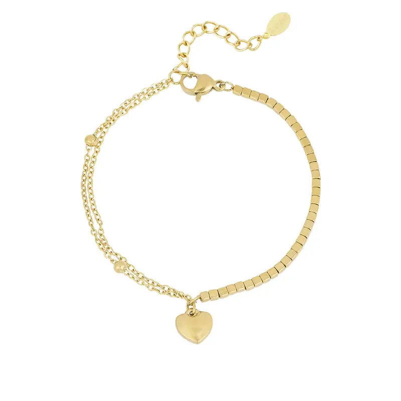 Pulsera de acero con dije de corazón y cadenas diferentes