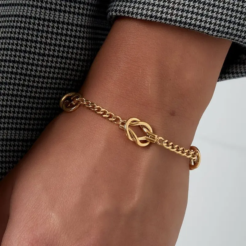 Pulsera de acero inoxidable eslabones con piezas infinito acabado oro - mbyou