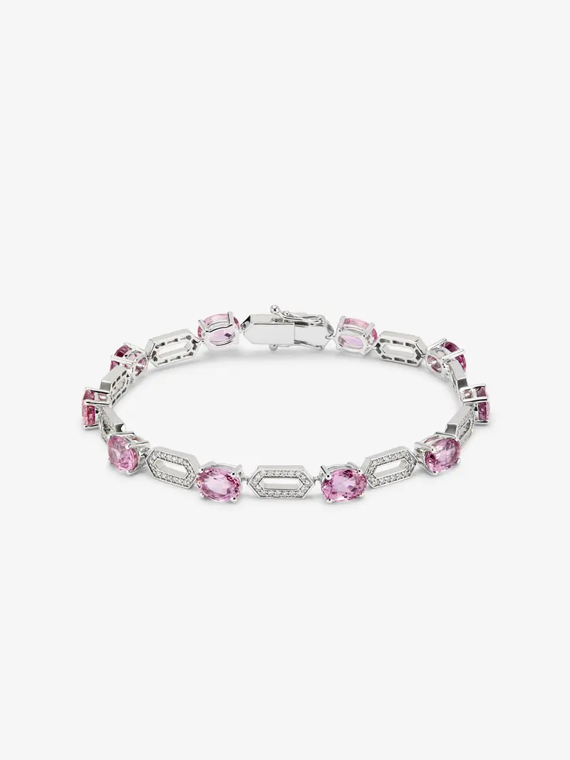 Pulsera de oro blanco de 18K con 10 zafiros rosas en talla oval con un total de 11,22 cts y 190 diamantes en talla brillante con un total de 0,66 cts