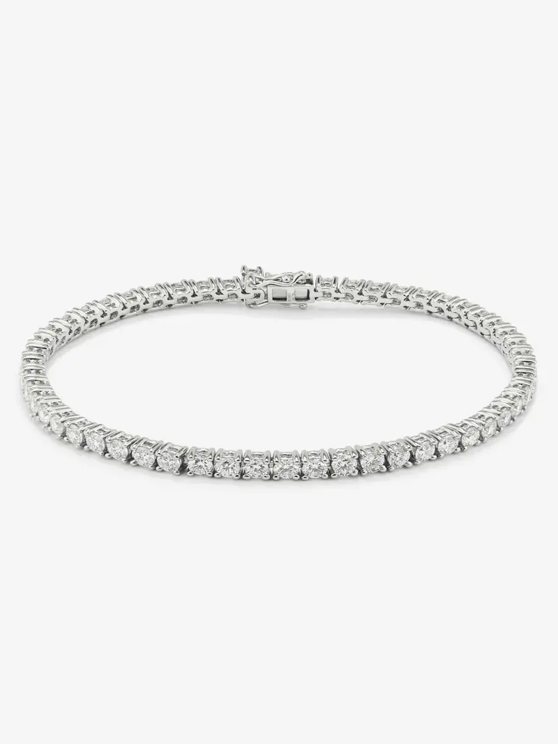 Pulsera de oro blanco de 18K con diamantes blancos en talla brillante de 5,7 cts