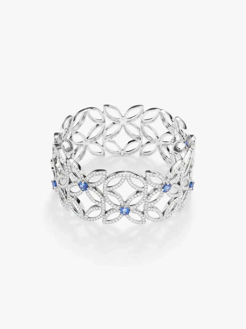 Pulsera de oro blanco de 18K con zafiros azules en talla brillante de 3,5 cts y diamantes blancos en talla brillante de 5,12 cts