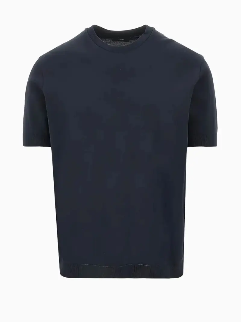 Short-sleeve t-shirt
