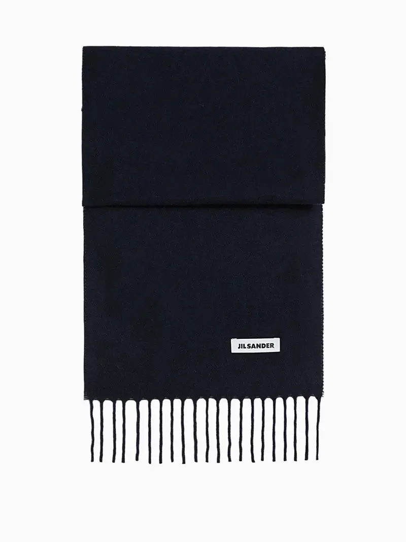 Slim wool scarf