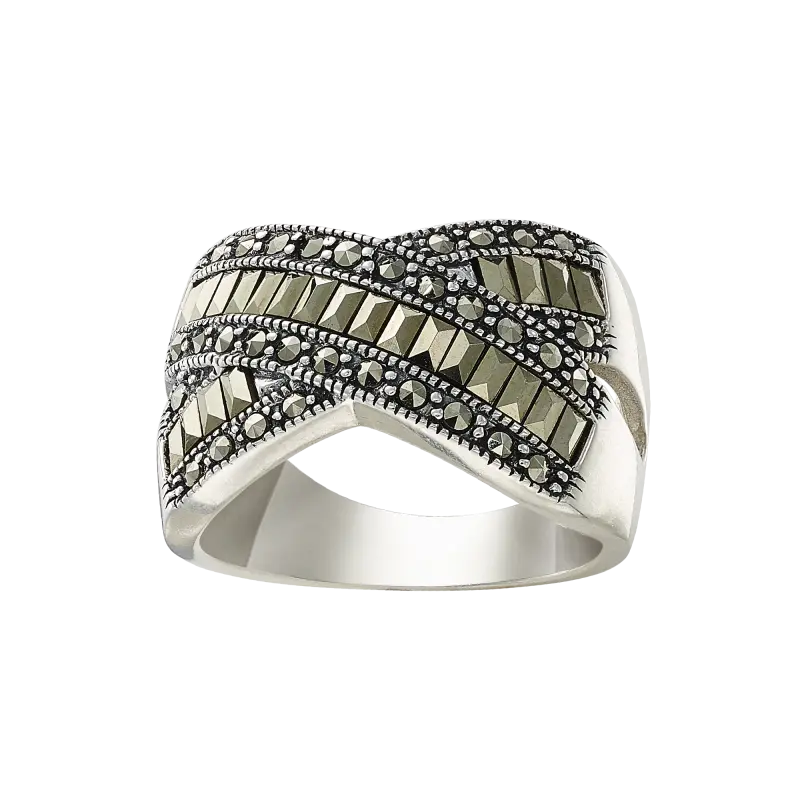 Sortija plata y marcasitas