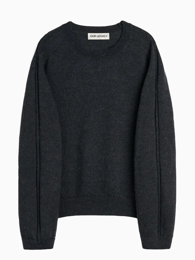 True Roundneck sweater