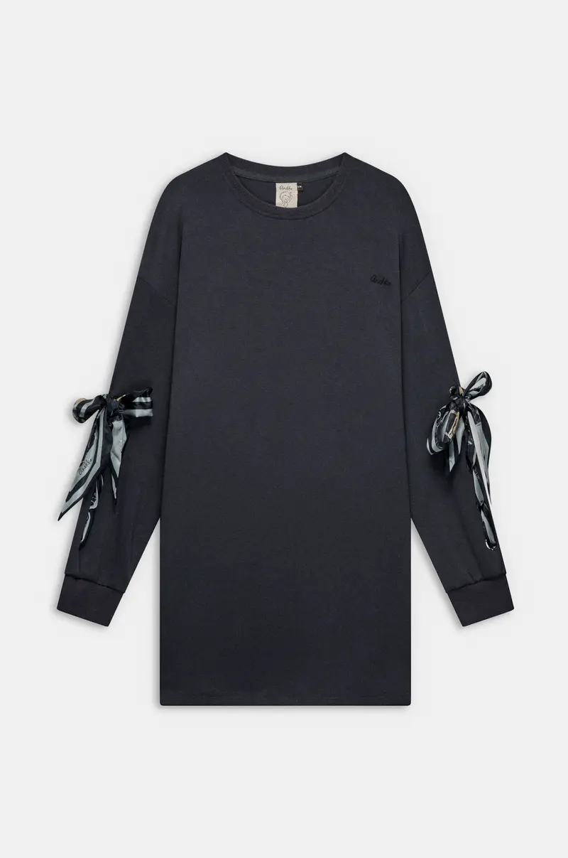 Vestido oversize con lazos en mangas