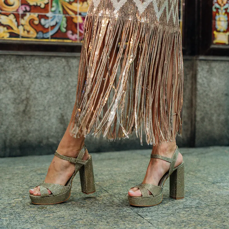 Zapatos de fiesta de tacón mujer dorado María