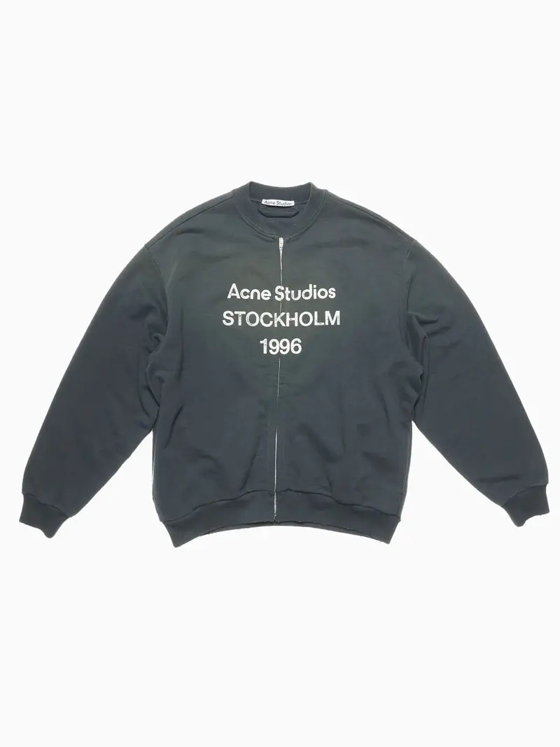 Zip sweater